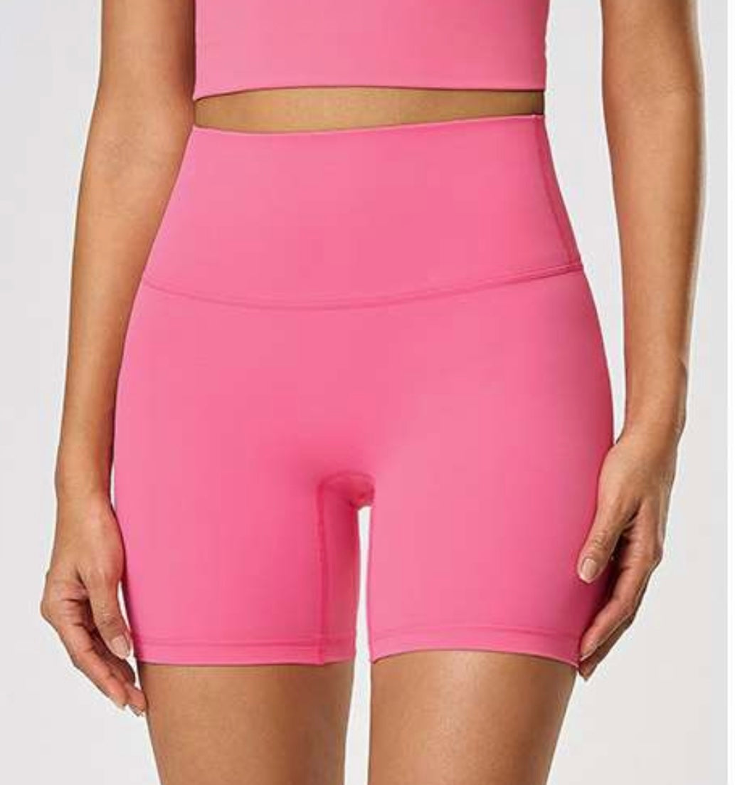 SIGNATURE BIKE SHORT