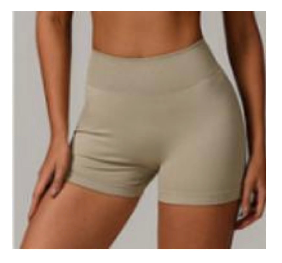 RUCHED BUM SHORTS